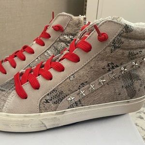 Steve Madden Hightops